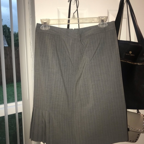 Ann Taylor Professional Skirt - Picture 2 of 5